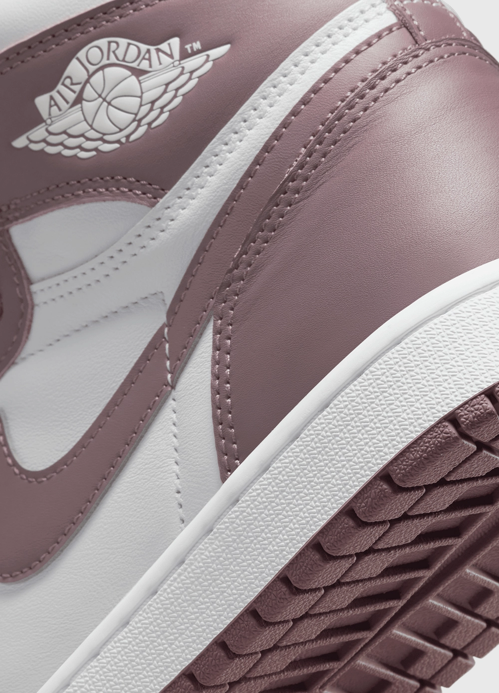 Air Jordan 1 Retro High OG 'Mauve' Sneakers