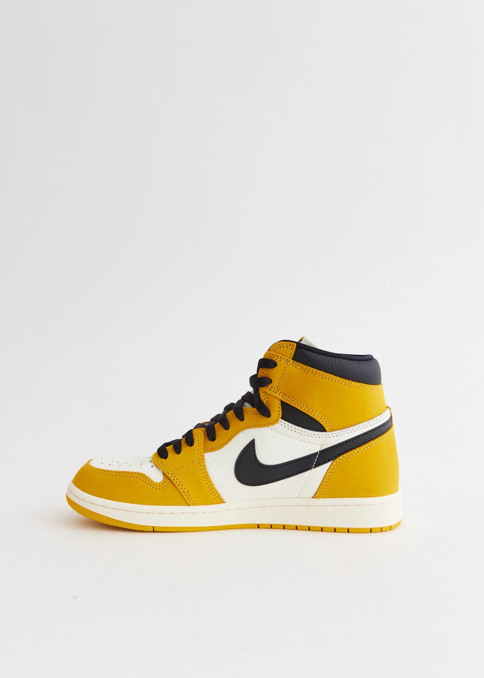 Air Jordan 1 Retro High OG 'Yellow Ochre' Sneakers