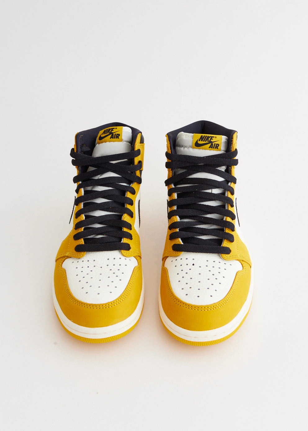 Air Jordan 1 Retro High OG 'Yellow Ochre' Sneakers