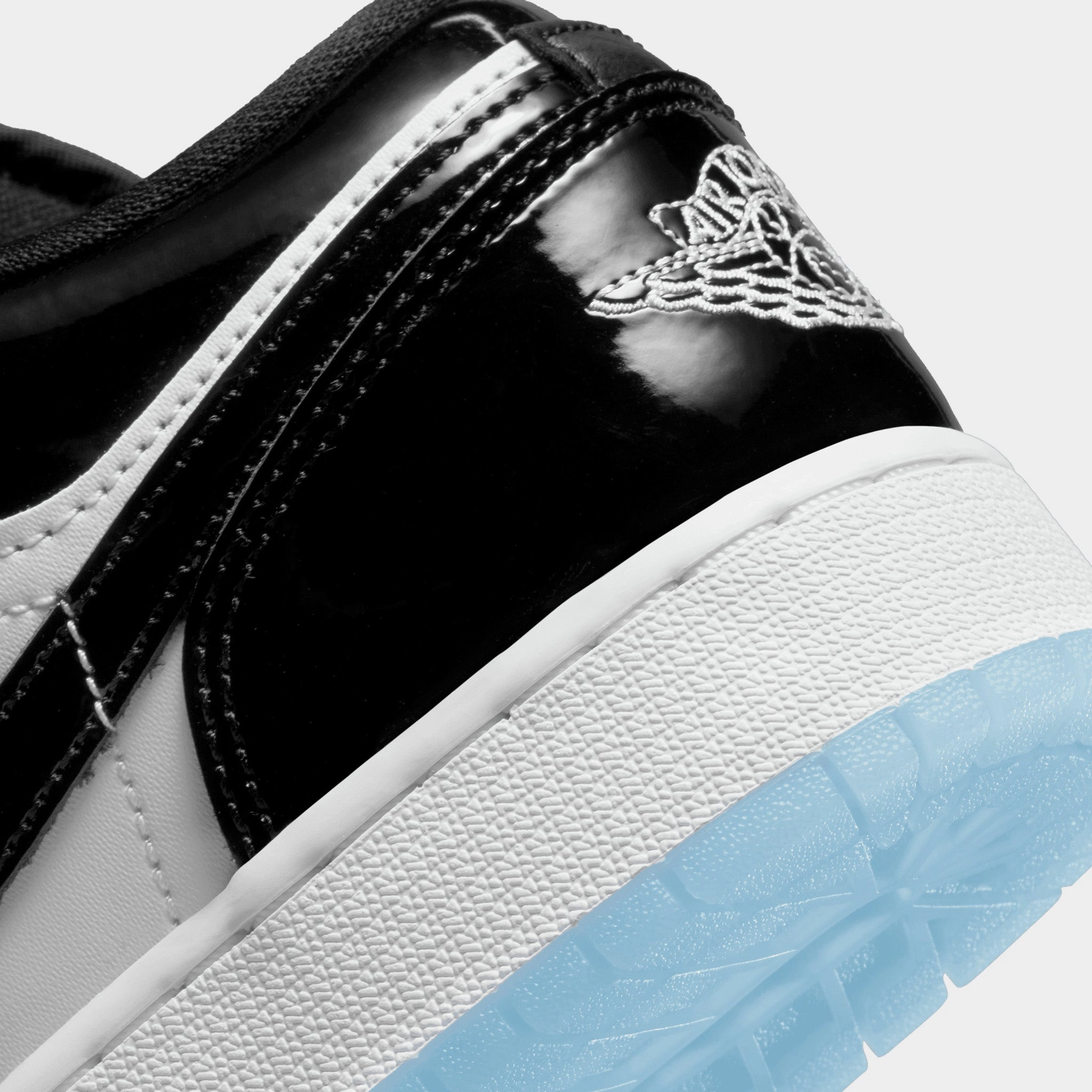 Jordan 1 Low SE GS White / Black