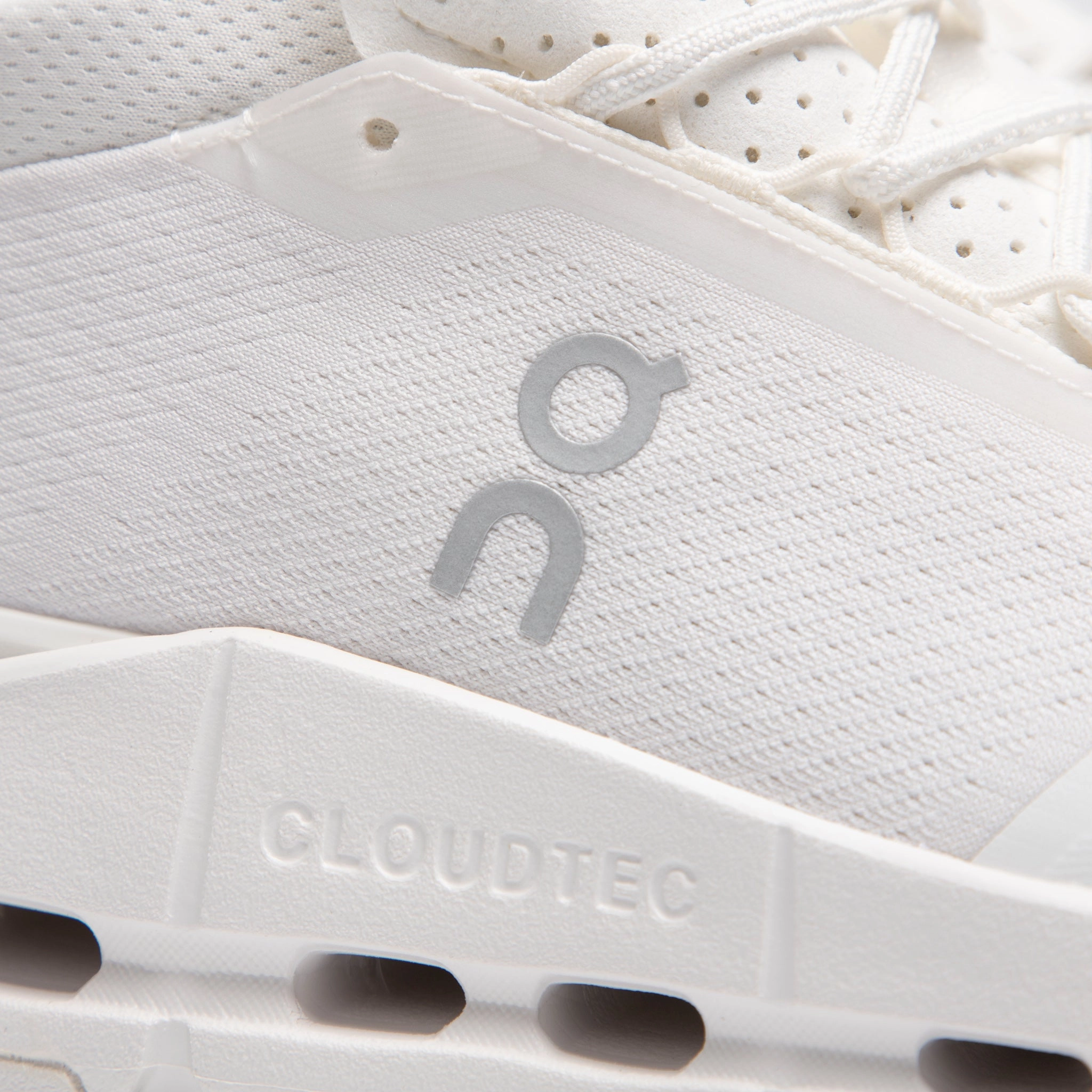 On Cloudnova 2 White / White